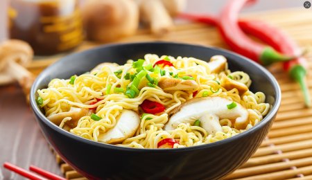 一包泡面，怎样吃才能健康又满足？